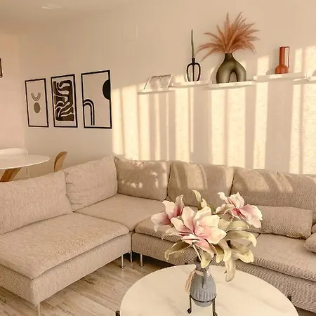 Sunset View 2 Bedroom * 아데제